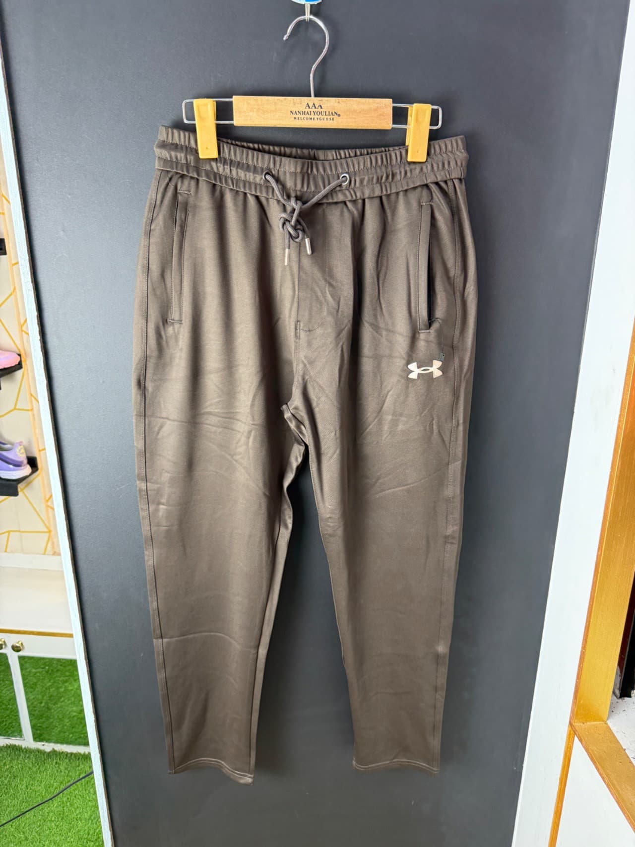 Trouser ( brownish)