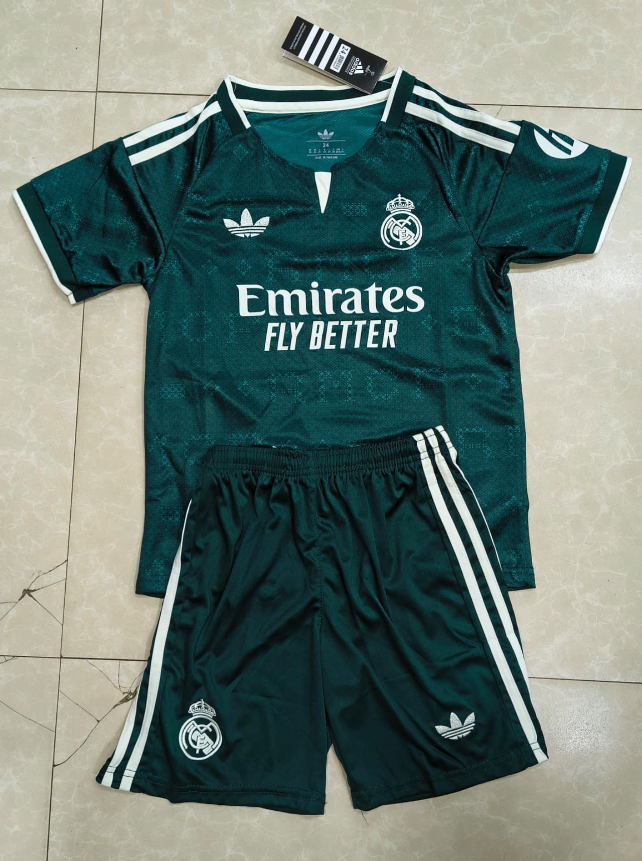 Madrid 26-27 away kids set