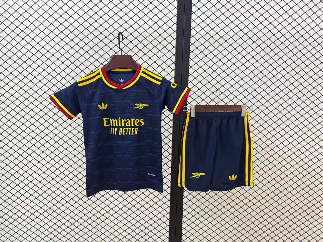 Arsenal 2026-27 away kids set